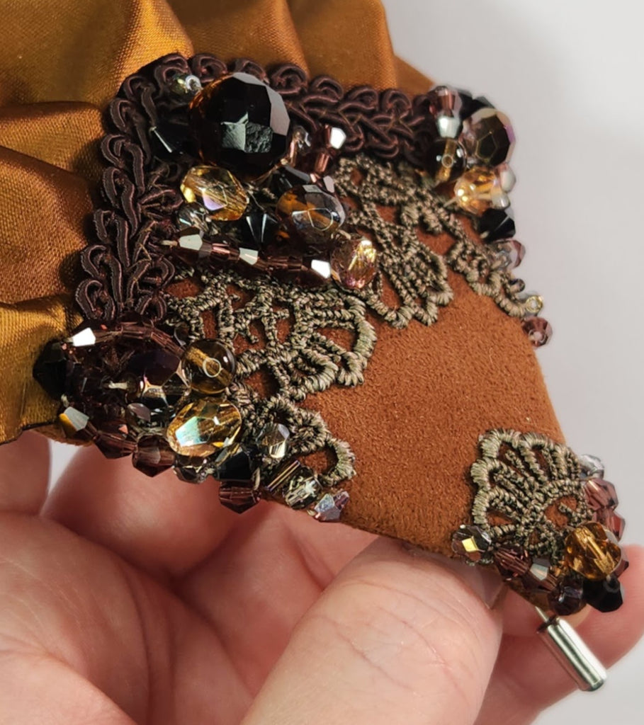 Brown Victorian-style Beaded Brooch